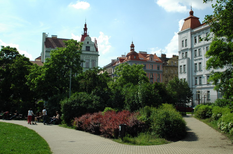 Park beneath Rangherka Villa